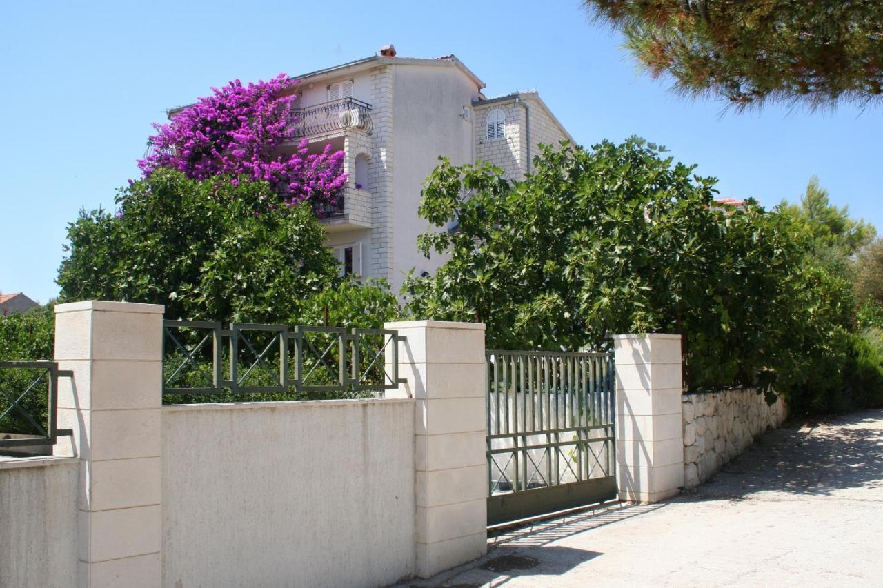 Apartments By The Sea Rastici, Ciovo - 2104 Trogir Exterior photo
