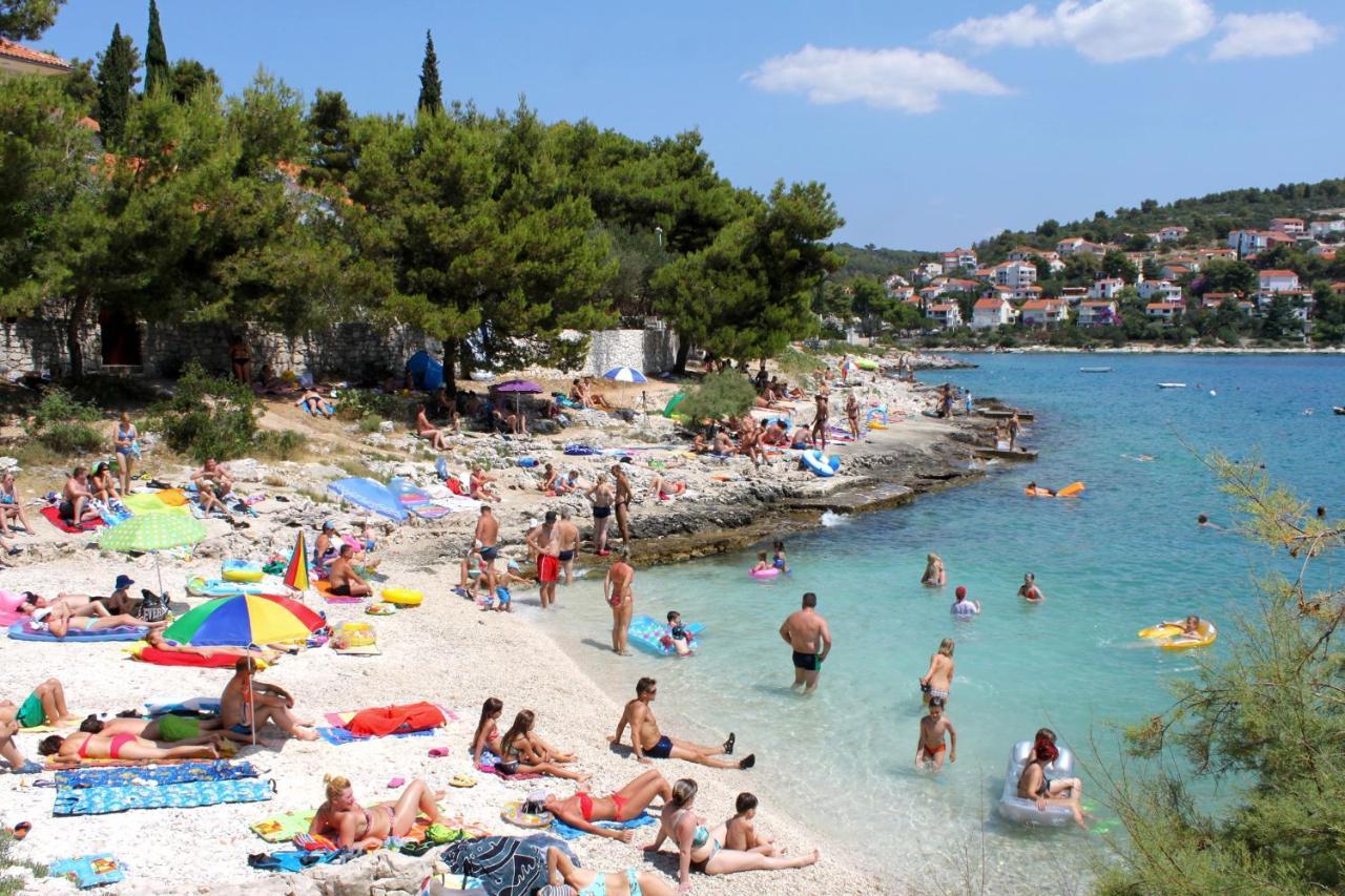 Apartments By The Sea Rastici, Ciovo - 2104 Trogir Exterior photo