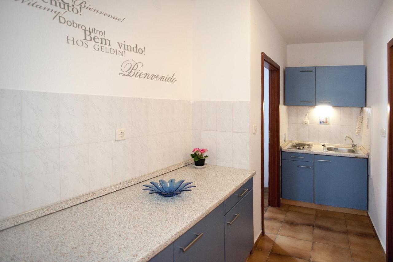 Apartments By The Sea Rastici, Ciovo - 2104 Trogir Exterior photo
