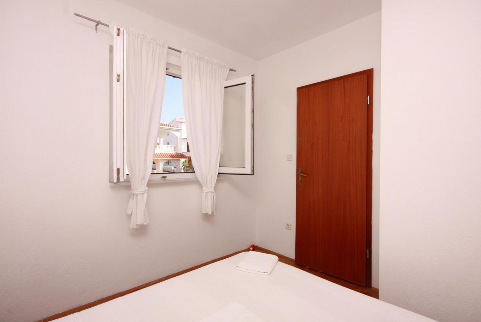 Apartments By The Sea Rastici, Ciovo - 2104 Trogir Room photo